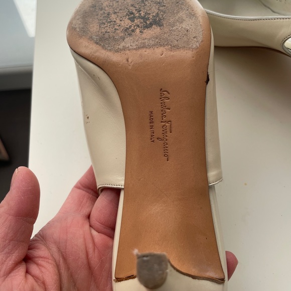 Salvatore Ferragamo Cream Kitten heel sling back sz37 - Picture 4 of 5